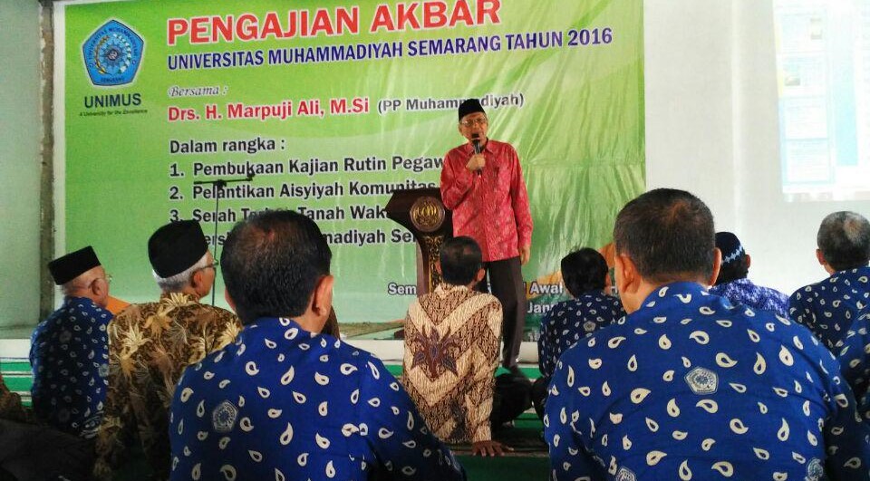 Drs. Marpuji Ali., M.Si (PP Muhammadiyah) Menyampaikan Ceramah di Kampus Unimus