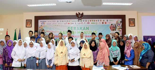 Read more about the article Tingkatkan Budaya Menulis Unimus dan Suara Merdeka Gelar Sarasehan Jurnalistik Ramadhan