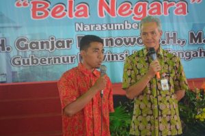 Read more about the article Gubernur Jawa Tengah Beri Kuliah Umum Bela Negara Pada Mahasiswa Baru
