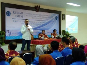 Read more about the article FE Unimus Gelar Kuliah Umum “Kiat Sukses Wirausaha”