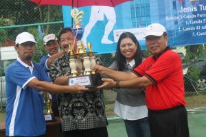 Read more about the article Dihadiri Yayuk Basuki Unimus Gelar Unimus Open Tennis Tournament
