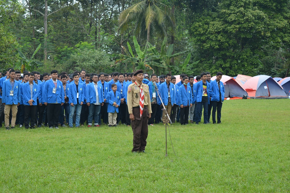 Read more about the article Wujudkan Karakter Sosial Bermasyarakat 1300 Mahasiswa Ikuti Kemah Bhakti