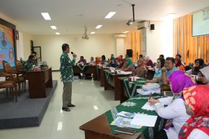 Read more about the article Optimalkan Kompetensi Pengajar Dalam Menulis: FE Gelar Workshop Penulisan Buku Referensi