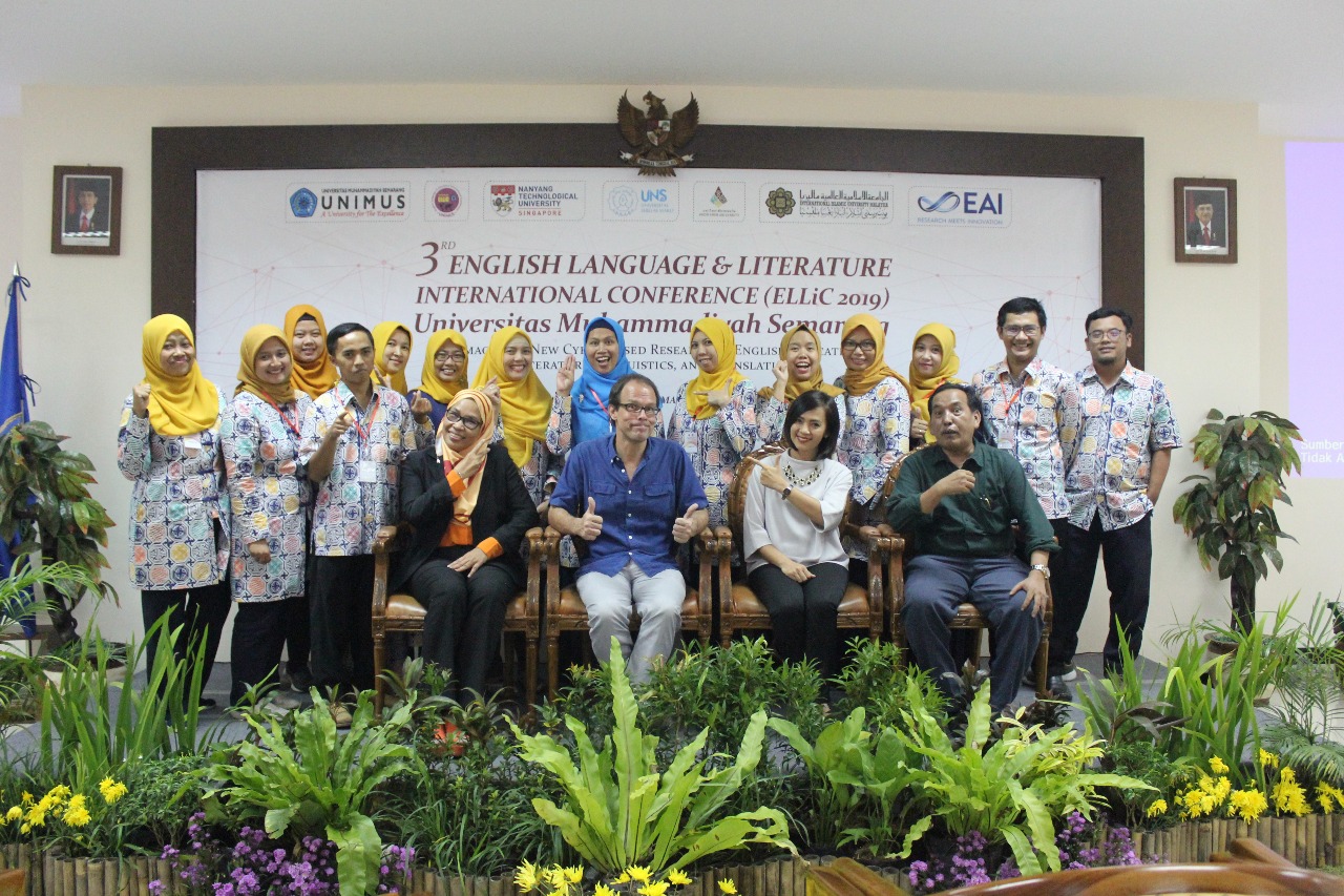 Read more about the article Gelar 3rd English Language and Literature International Conference FBBA Jembatani Cyber Based Research