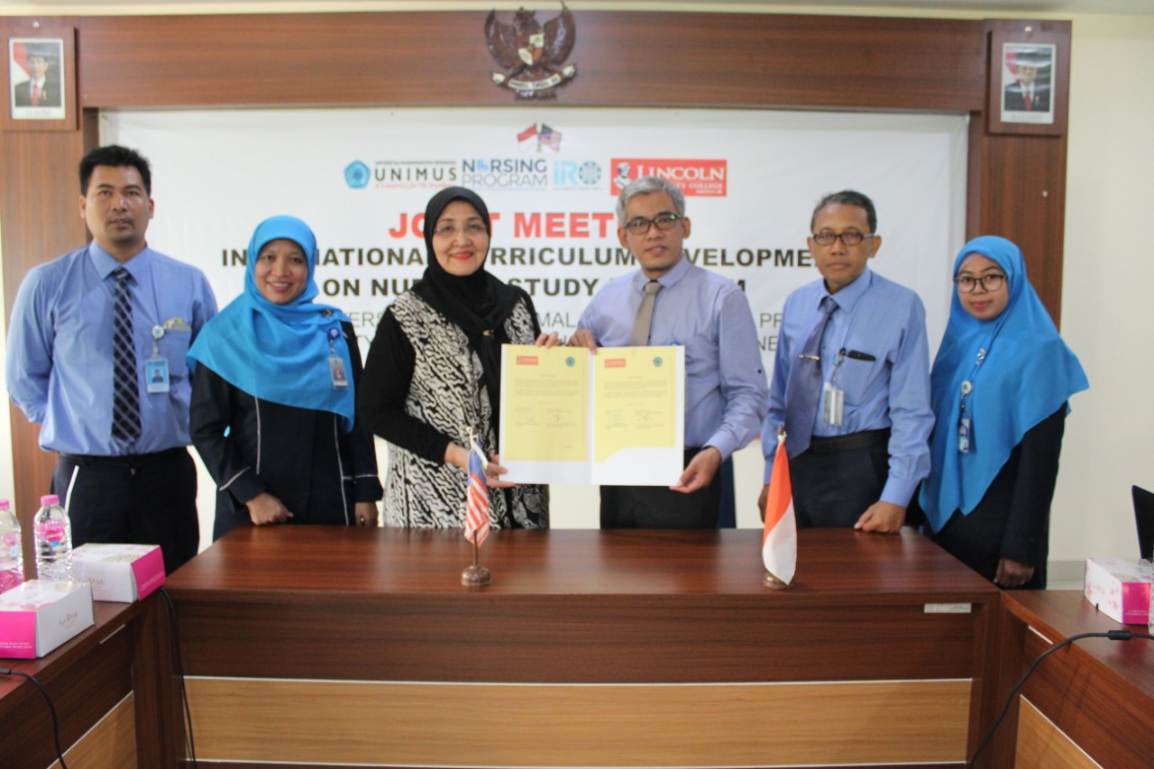 Read more about the article Join Meeting Kurikulum Internasional & Panandatanganan MoA Unimus dan Lincoln University Malaysia