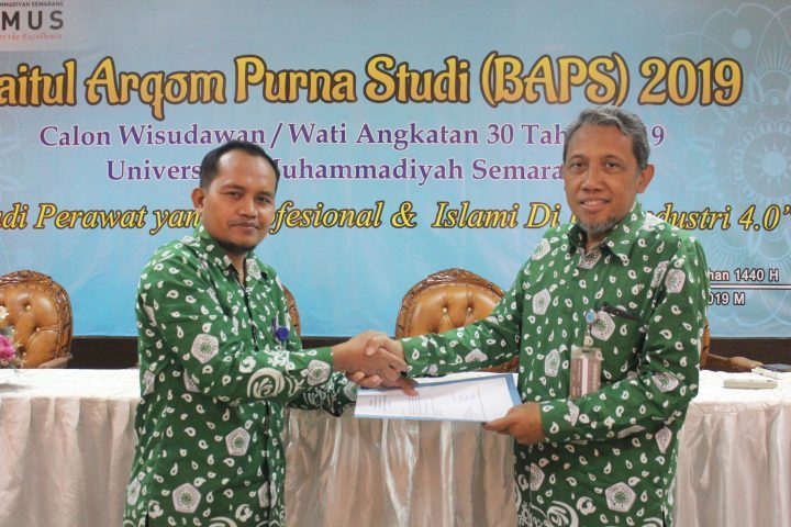 Read more about the article Gelar BAPS ke-30, Ners Unimus Bekali Wisudawan Menjadi Perawat Profesional dan Islami di Era Industri 4.0