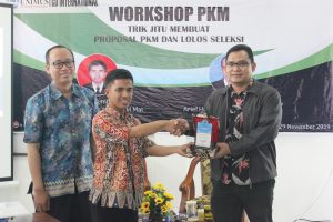Read more about the article Tingkatkan Kualitas Karya Literasi, FT Unimus Gelar Workshop PKM