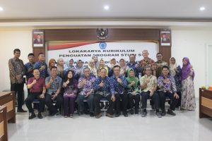 Read more about the article FKM Unimus Gelar Lokakarya Kurikulum dan Perencanaan Pendirian Magister