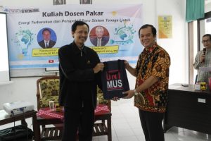 Read more about the article Teknik Elektro Gelar Kuliah Pakar Undang Doktor dari UMS