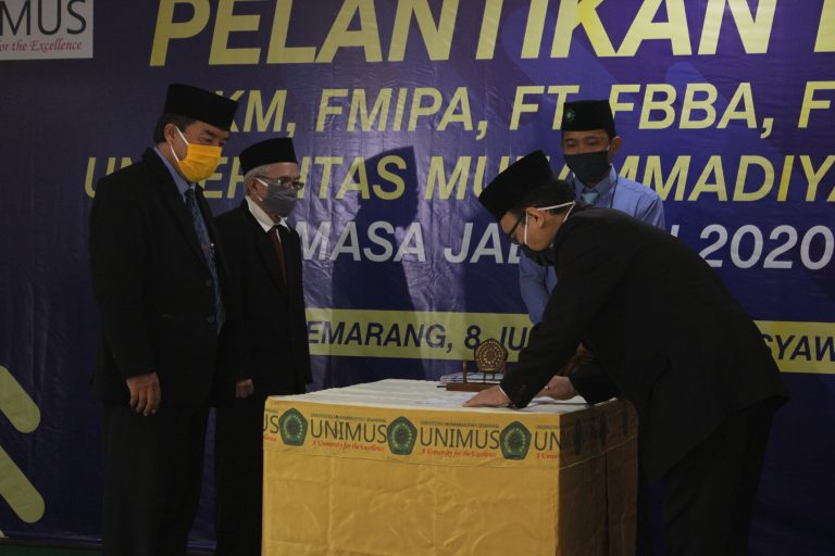 Rektor Unimus Lantik Dekan Masa Jabatan 2020-2024 - Universitas ...