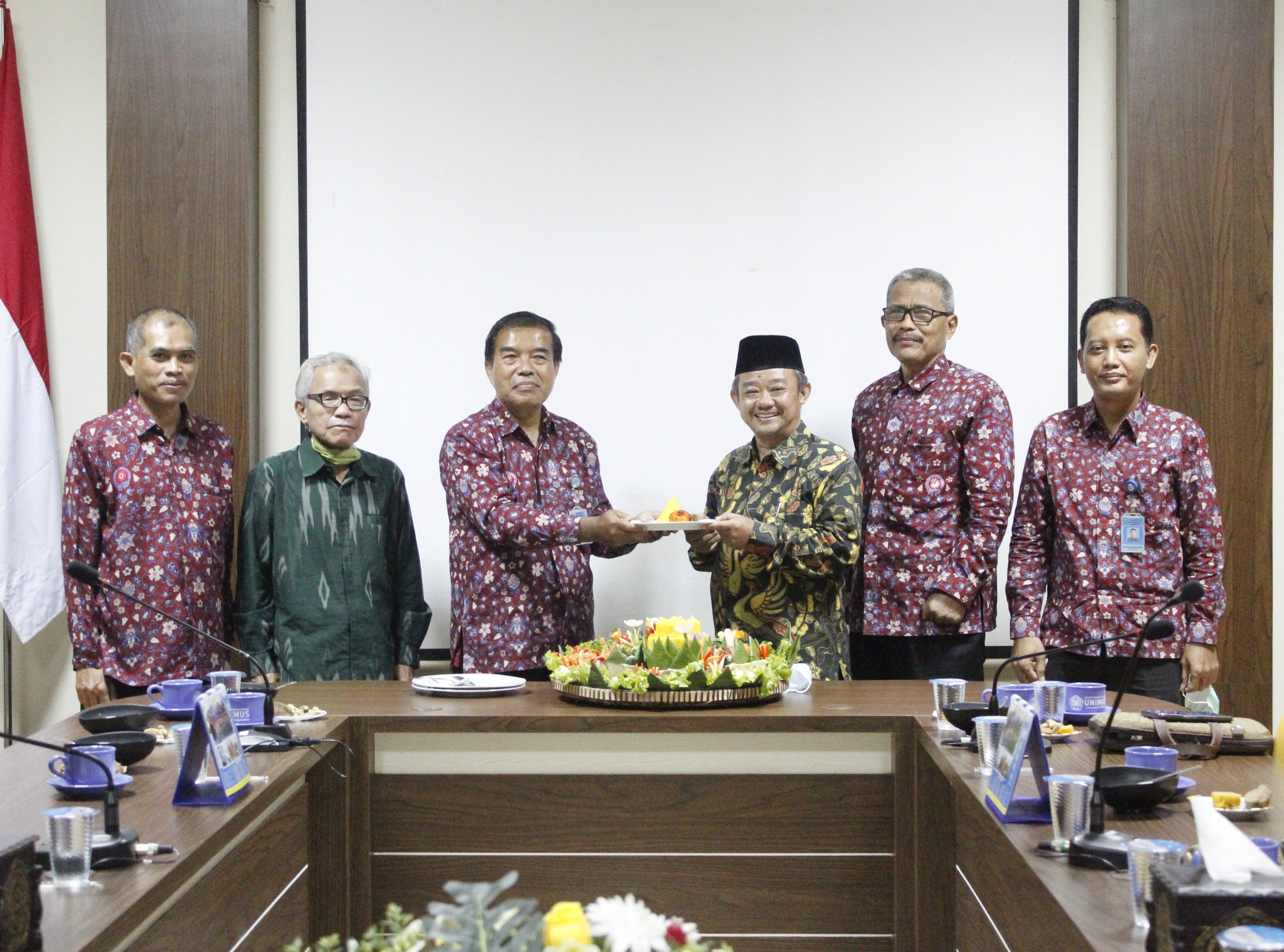 Read more about the article Unimus Gelar Tasyakuran Pengukuhan Guru Besar Abdul Mu’ti