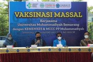 Read more about the article Unimus Bekerjasama dengan Kemenkes dan MCCC PP Muhammadiyah Gelar Vaksinasi Massal