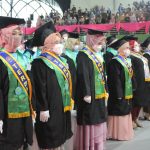 REKTOR UNIMUS LANTIK 1085 WISUDAWAN WISUDA KE 35