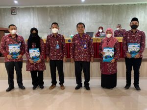 Read more about the article Rektor Serahkan SK Tugas Pejabat Baru Unimus