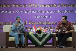 Read more about the article Seminar Hasil Penelitian dan Kuliah Umum “Local Wisdom Role in STEAM Towords 21st Country Learning”  Kerjasama antara S1 Pendidikan Matematika Unimus dengan UPSI Malaysia