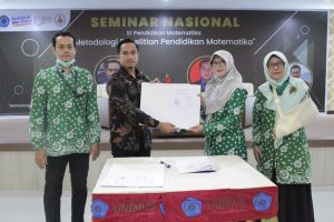 Read more about the article Seminar Nasional “Metodologi Penelitan Pendidikan Matematika “