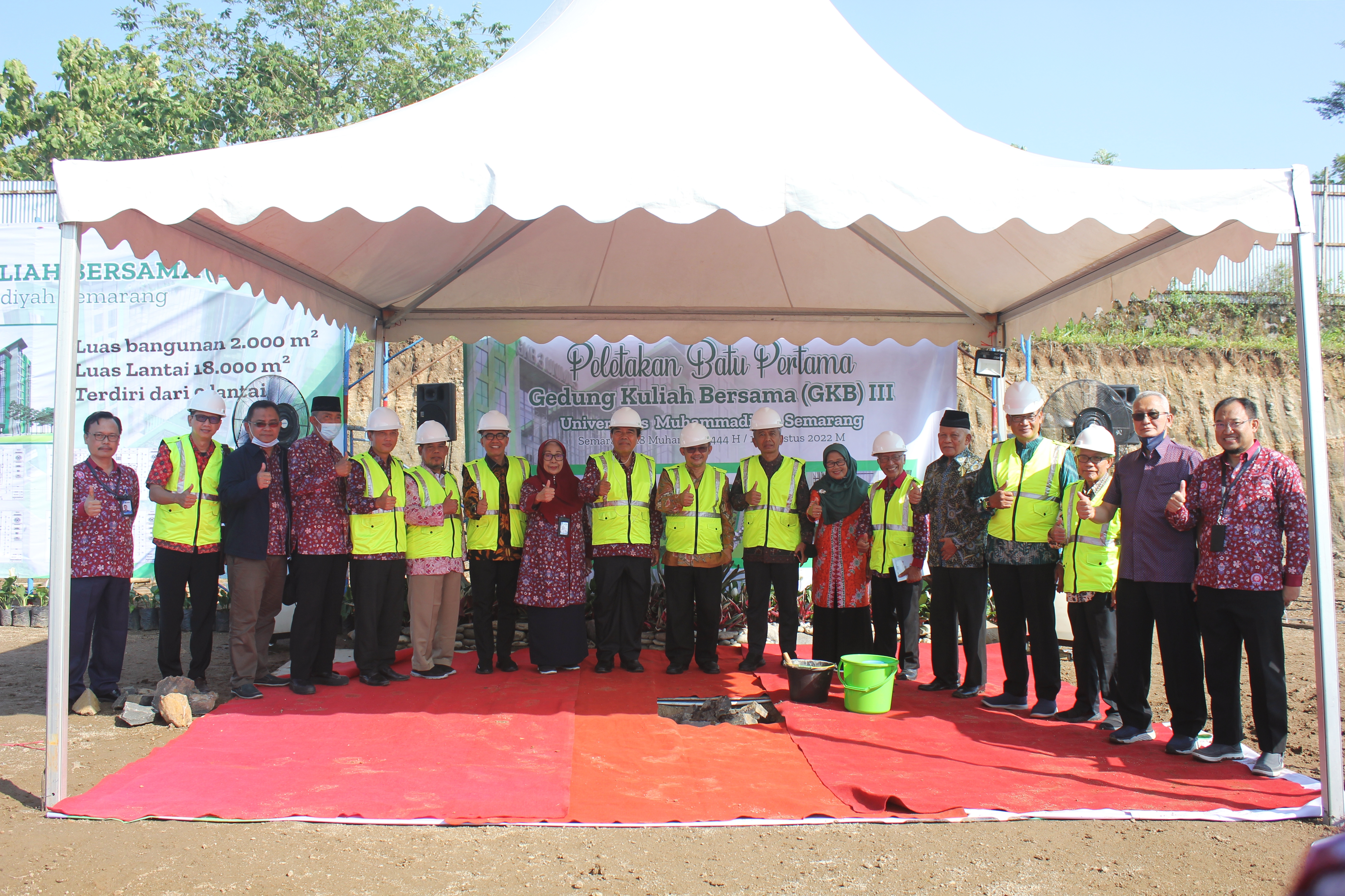 Read more about the article Unimus Gelar Peletakan Batu Pertama Pembangunan Gedung Kuliah Bersama III