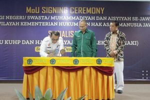 Read more about the article Unimus – Kanwil Kemenkumham Jawa Tengah Tanda Tangani MoA, dan MoU Signing Ceremony Perguruan Tinggi Negeri/Swasta/Muhammadiyah-‘Aisyiyah Se-Jateng