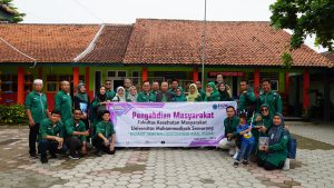 Read more about the article Pengabdian Masyarakat di Kebumen, Dosen FKM Berikan Edukasi Literasi Teknologi Komunikasi