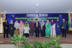 Read more about the article Rektor Lantik dan Serahkan SK kepada Pejabat Struktural Periode 2023-2027