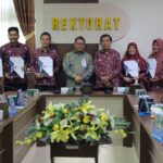 Kepala LLDIKTI Wilayah VI Jawa Tengah serahkan SK Jabatan Fungsional Guru Besar dan Lektor Kepala Dosen Unimus