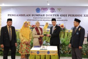 Read more about the article 15 Dokter Gigi Baru, Ikuti Angkat Sumpah Profesi Dokter Gigi Periode XXI FKG Unimus