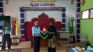 Read more about the article FKM Unimus Adakan Pelatihan Kepenulisan Bagi Guru Sma Al Mujahidin Wonosari Gunungkidul