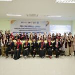 Pelepasan 30 Wisudawan Fakultas Ilmu Pendidikan dan Humaniora UNIMUS
