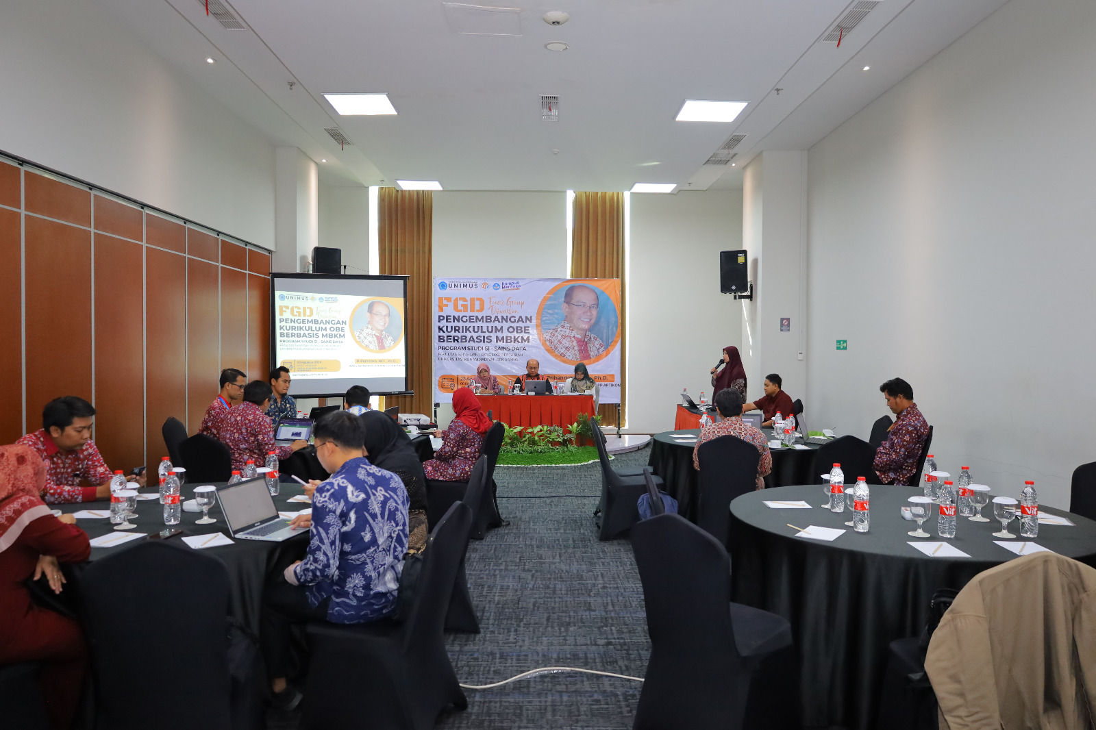 Read more about the article Focus Group Discussion, S1 Sains Data Fakultas Sains dan Teknologi Pertanian (FSTP) Unimus, Guna Pengembangan kurikulum berbasis OBE