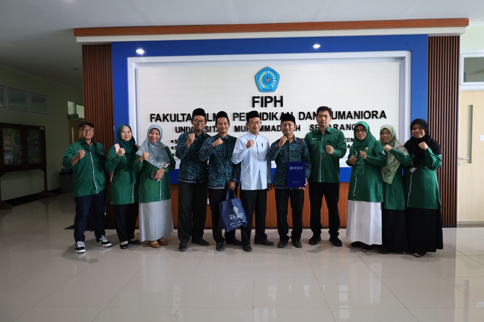 Read more about the article Unimus terima kunjungan dari Yayasan dan SMK Al- Anwar Rembang