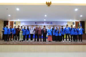 Read more about the article Pelantikan Organisasi Mahasiswa Unimus 2024 – 2025: Membangun Kepemimpinan Muda