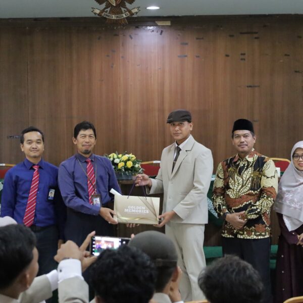 Unimus Terima Kunjungan Akademik dari Pondok Pesantren Muhammadiyah IMBS Pekajangan Pekalongan