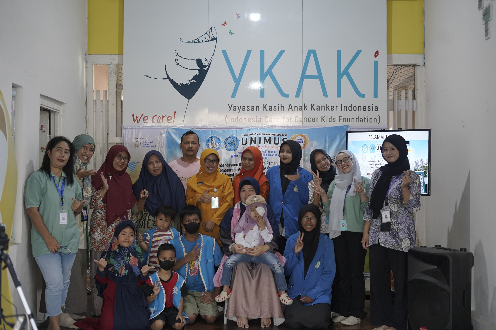 Read more about the article UNIMUS Gelar Seminar Edukasi Menu Bergizi bagi Anak Kanker di YKAKI Semarang  Semarang,