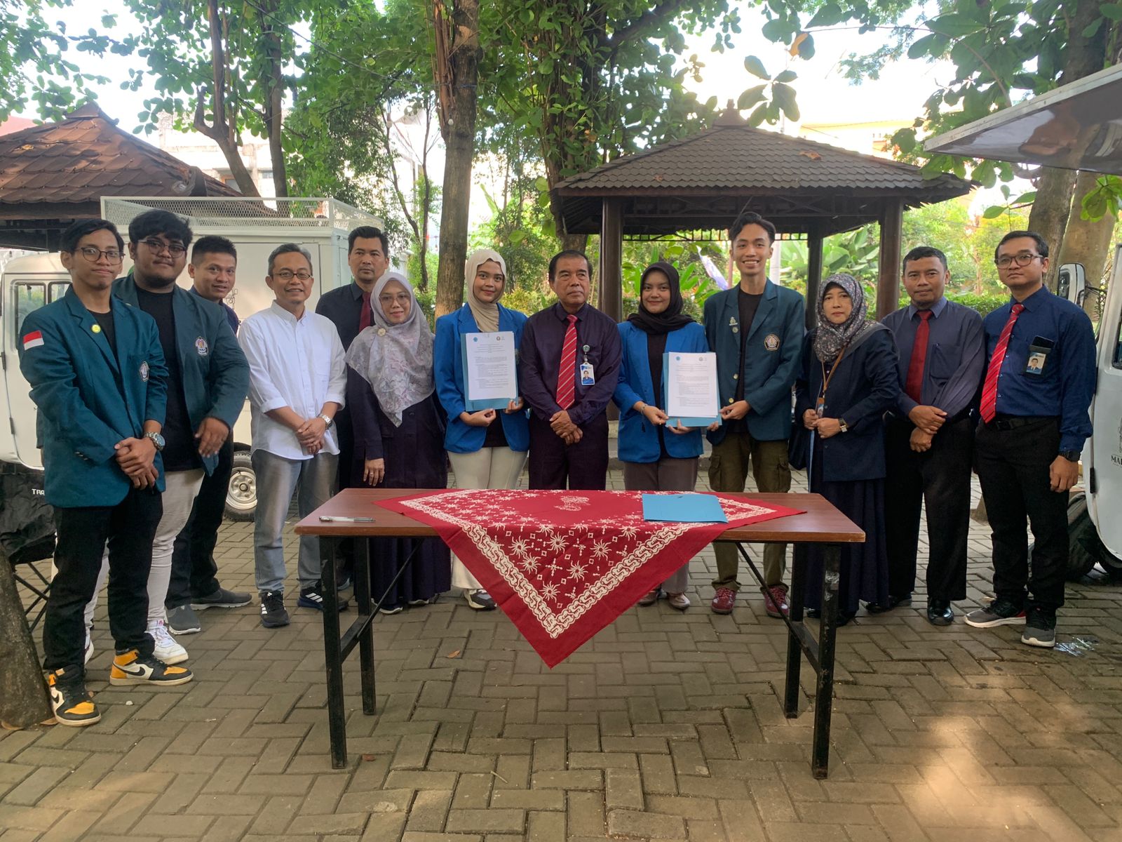 Read more about the article FEB dan FSTP Unimus Perkuat Pengembangan Entrepreneurship Mahasiswa melalui Coffee Truck Kampus MAKAIRA