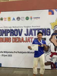 Read more about the article Mahasiswa Informatika UNIMUS Sabet Emas di POMPROV Jateng 2025 Cabor Tarung Derajat