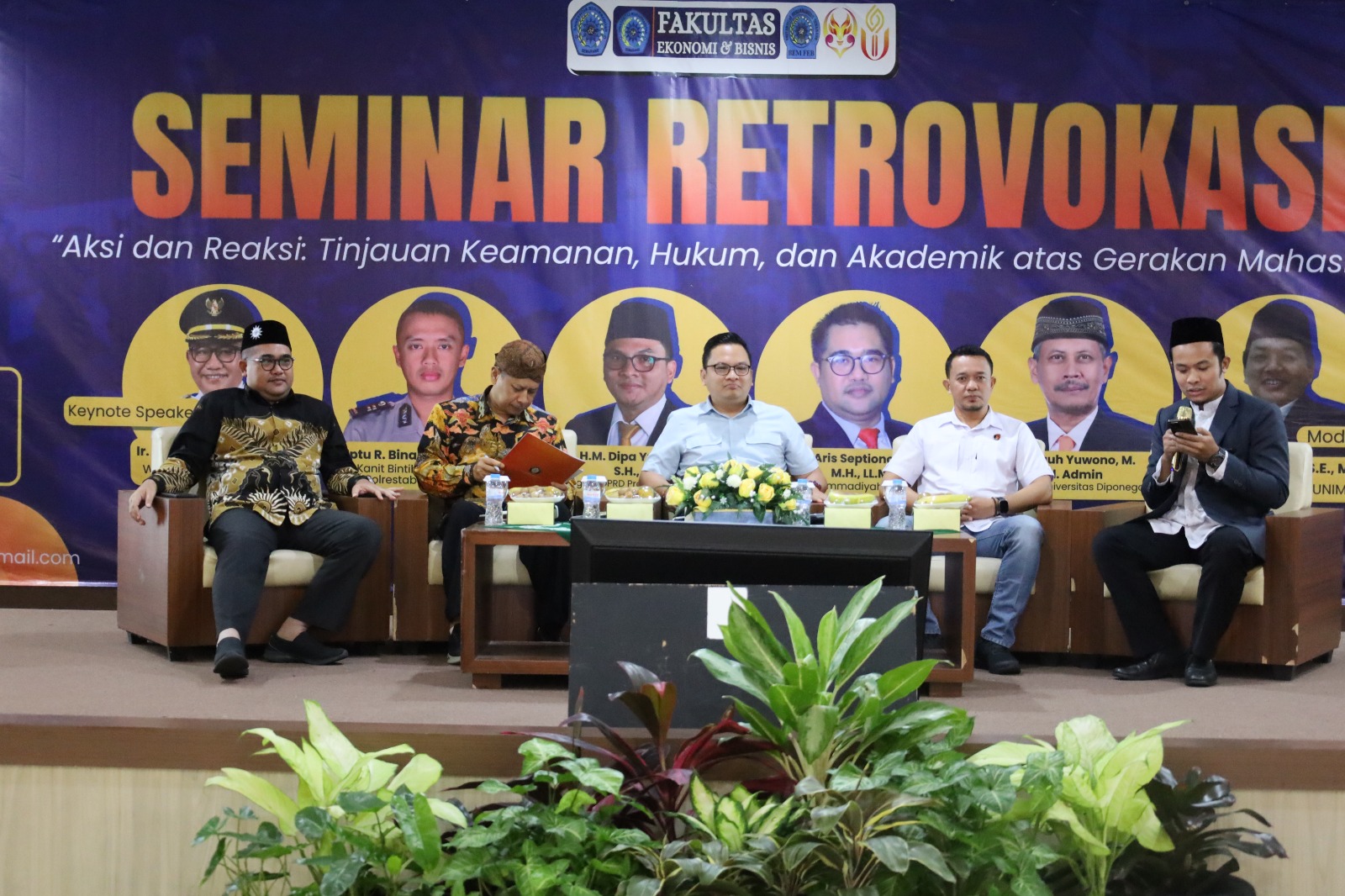 Read more about the article BEM FEB Unimus Gelar Seminar Retrovokasi  “Bangun Pemahaman Bersama dan Solusi, Terkait Dinamika Gerakan Mahasiswa dalam Ruang Demokrasi”