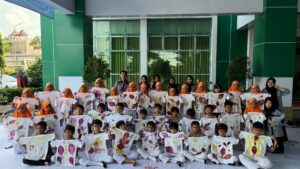 Read more about the article Program Kemitraan Masyarakat Kolaborasi S1 Pendidikan Kimia Unimus dan SD Aisyiyah Saubari Bening