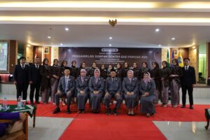 Read more about the article FKG Unimus Kukuhkan 18 Dokter Gigi Baru dalam Angkat Sumpah Profesi ke-17