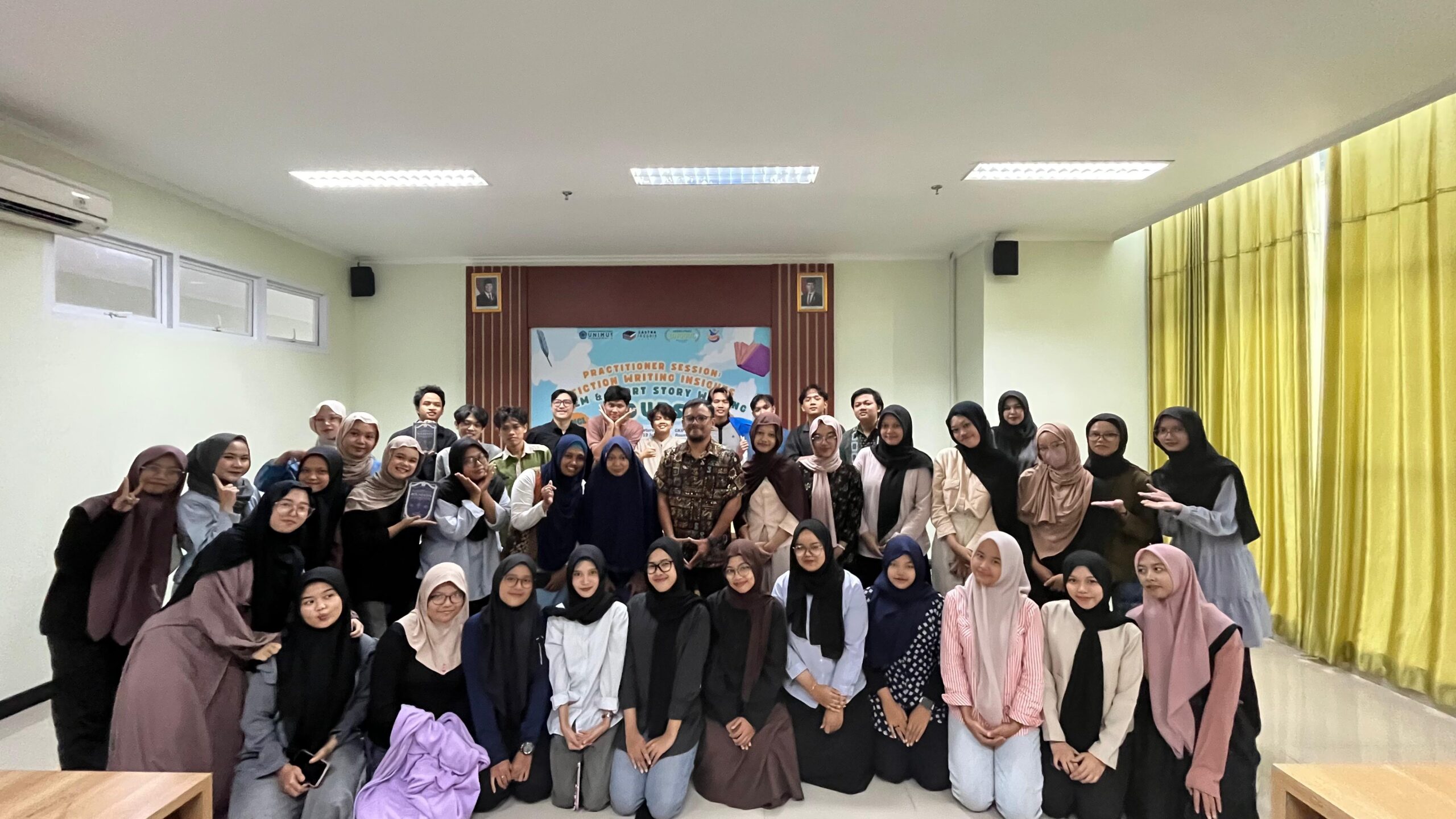 Read more about the article Kuliah Praktisi “Fiction Writing Insights” Hadirkan Novelis Fanfiction untuk Mahasiswa Sastra Inggris UNIMUS
