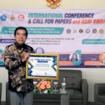 Rektor Unimus Raih Penghargaan ADRI International Award 2025 untuk Pengembangan Smart Campus
