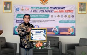 Read more about the article Rektor Unimus Raih Penghargaan ADRI International Award 2025 untuk Pengembangan Smart Campus