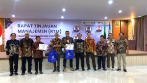 Read more about the article FTIK UNIMUS Gelar Rapat Tinjauan Manajemen 2025/2026, Bahas Evaluasi dan Tata Kelola Fakultas