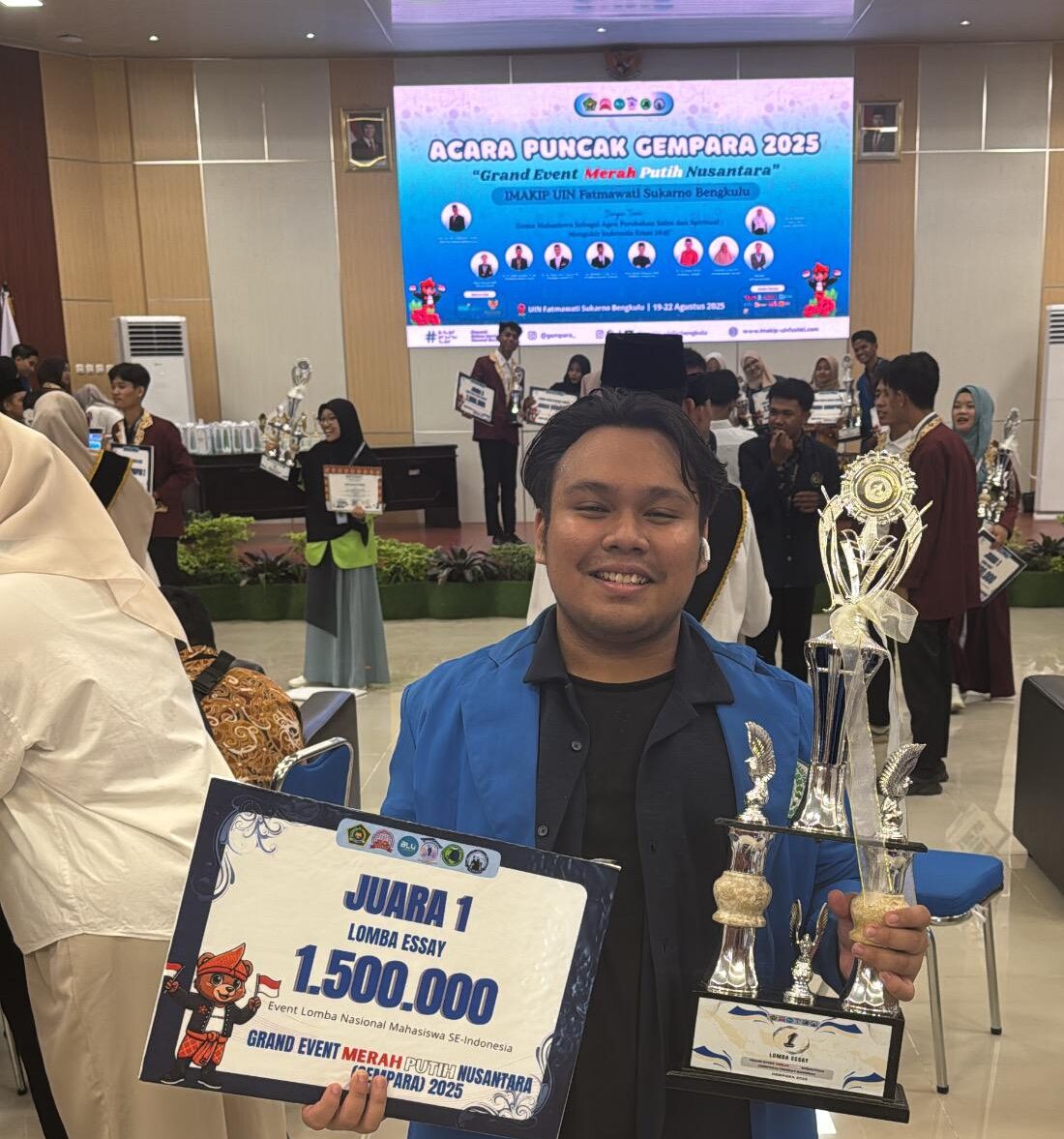 Read more about the article Mahasiswa S1 Rekayasa Elektro Unimus Raih Juara 1 Lomba Esai Nasional GEMPARA 2025.