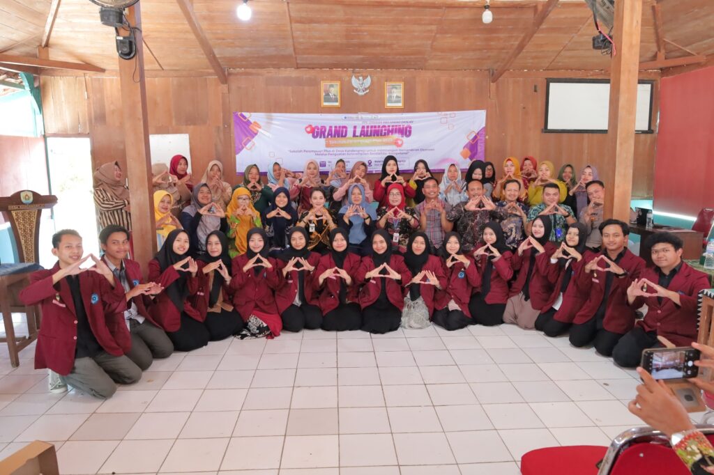 IMM Ahmad Dahlan Unimus Gelar Grand Launching Sekolah Perempuan Plus di Desa Kandangrejo, Grobogan
