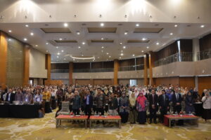 Read more about the article Semarang Jadi Pusat Pertemuan Ilmuwan Kimia Dunia, Unimus & UIN Walisongo Sukses Jadi Host ICICS–JCC 2025