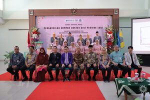 Read more about the article FKG Unimus Lantik 6 Dokter Gigi Baru, Tekankan Pentingnya Kompetensi dan Etika