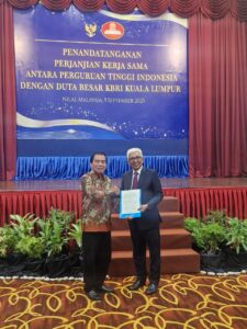 Read more about the article UNIMUS Perluas Sayap Internasional, Rektor Teken MoU dengan Dubes RI untuk Malaysia di Negeri Sembilan