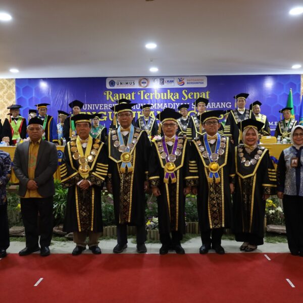 Unimus Kukuhkan Tiga Guru Besar Baru, Perkuat Reputasi Akademik Menuju Kampus Unggul dan Berdampak