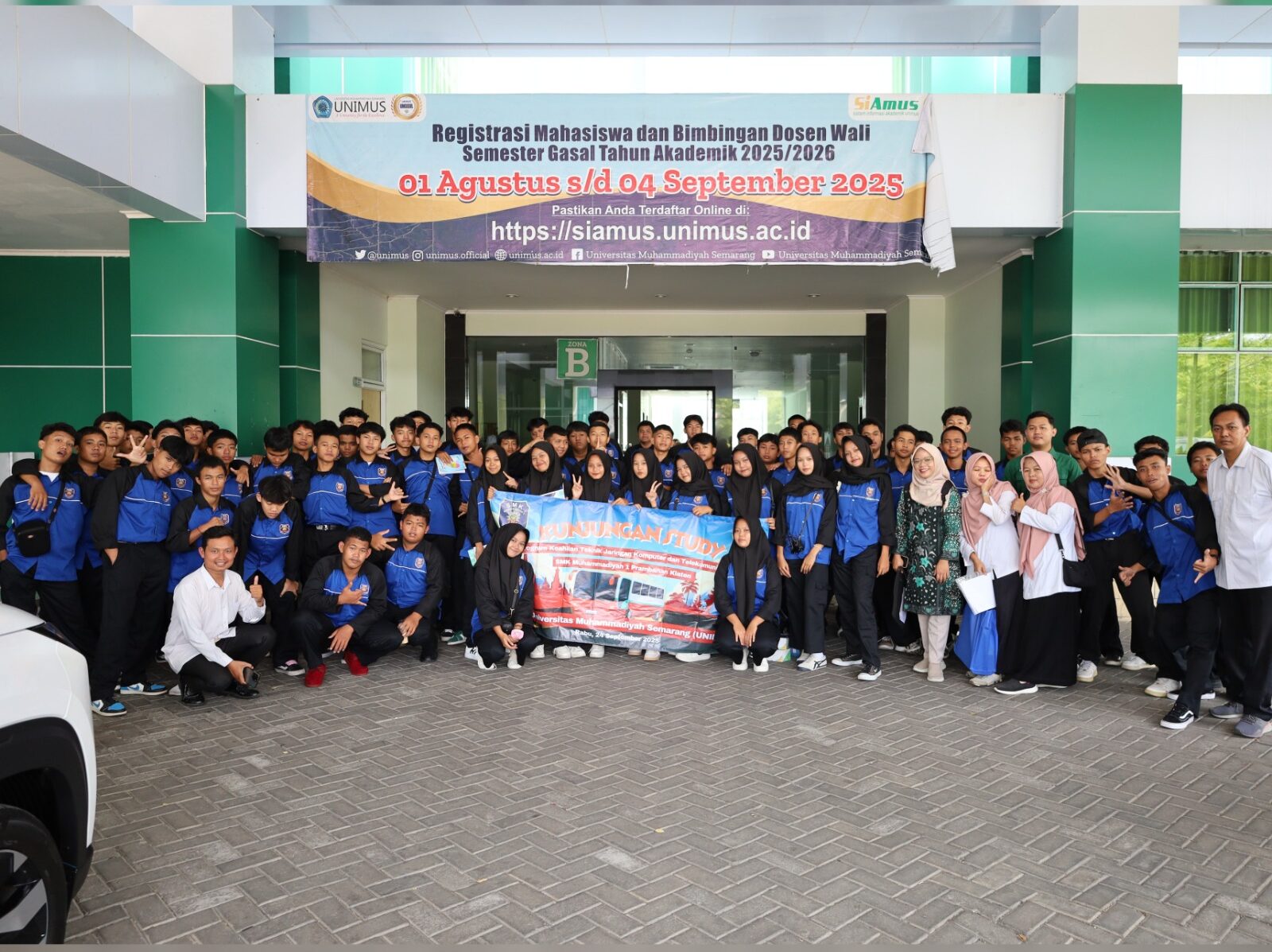 Read more about the article FTIK Unimus Terima Kunjungan Akademik dari SMK Muhammadiyah 1 Prambanan