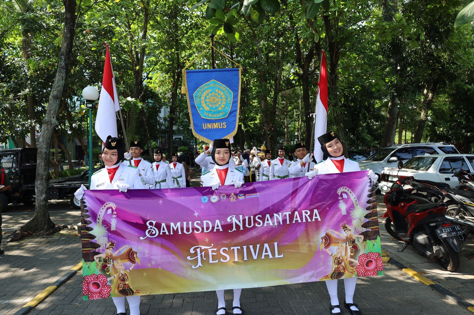 Read more about the article Unimus Gelar Kirab Budaya 2025 Rayakan Keberagaman dan Karakter Bangsa Melalui Ekspresi Seni Mahasiswa